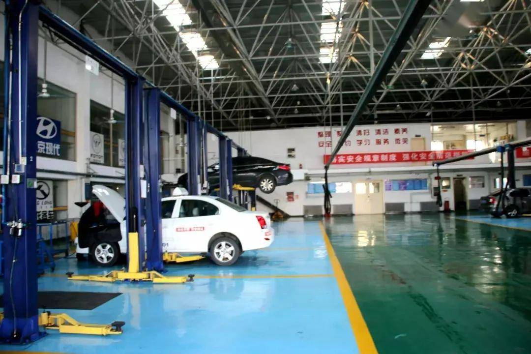 北京時新汽車修理廠榮獲“北京市誠信創建企業”稱號，引領汽車零配件服務新風尚